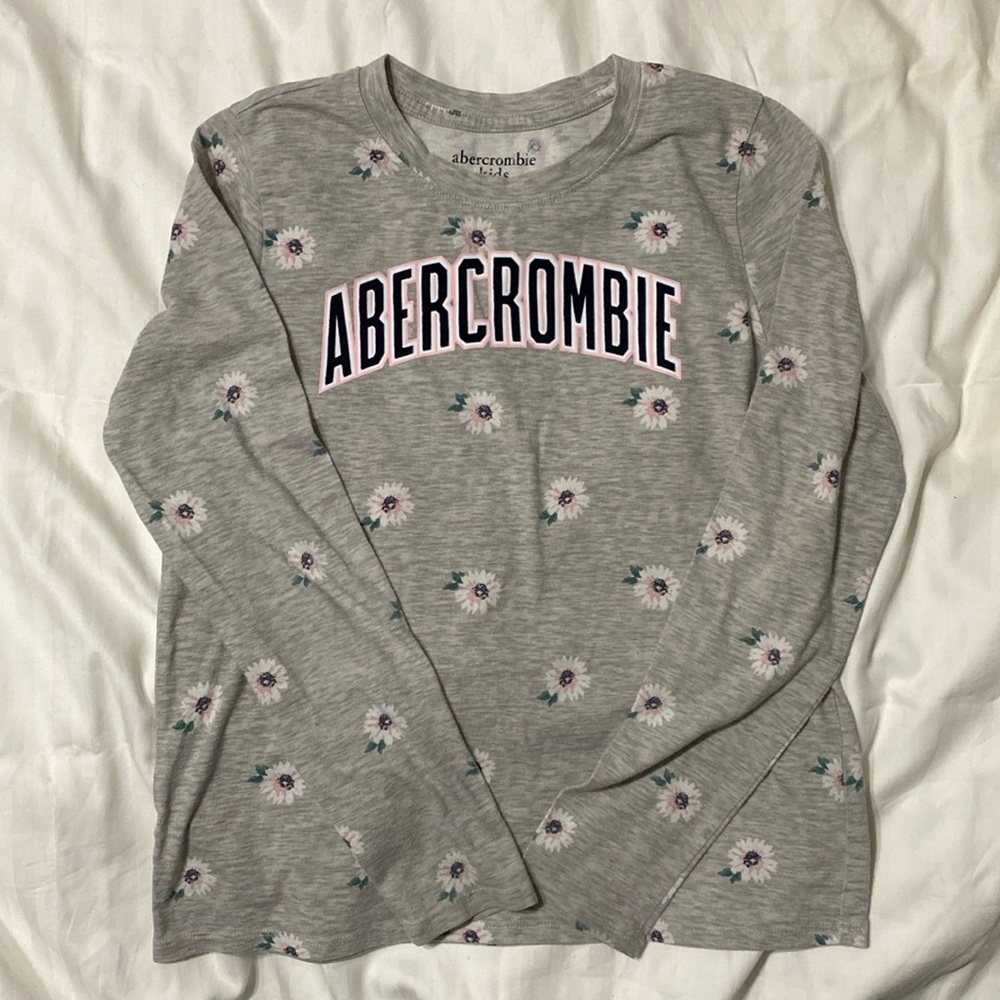 Abercrombie kids long sleeve tee girls size 9/10.